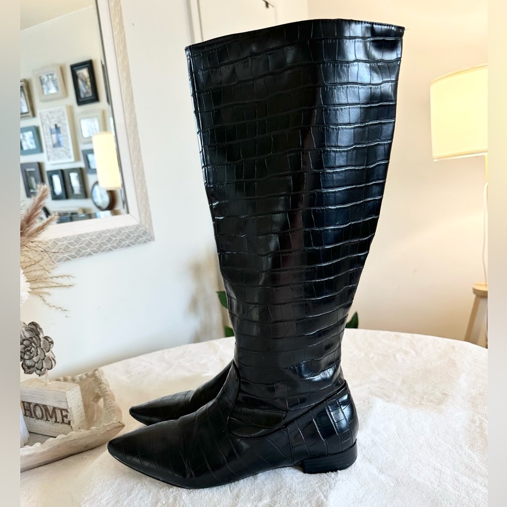 JUSTFAB BOOTS. Size 9.5.